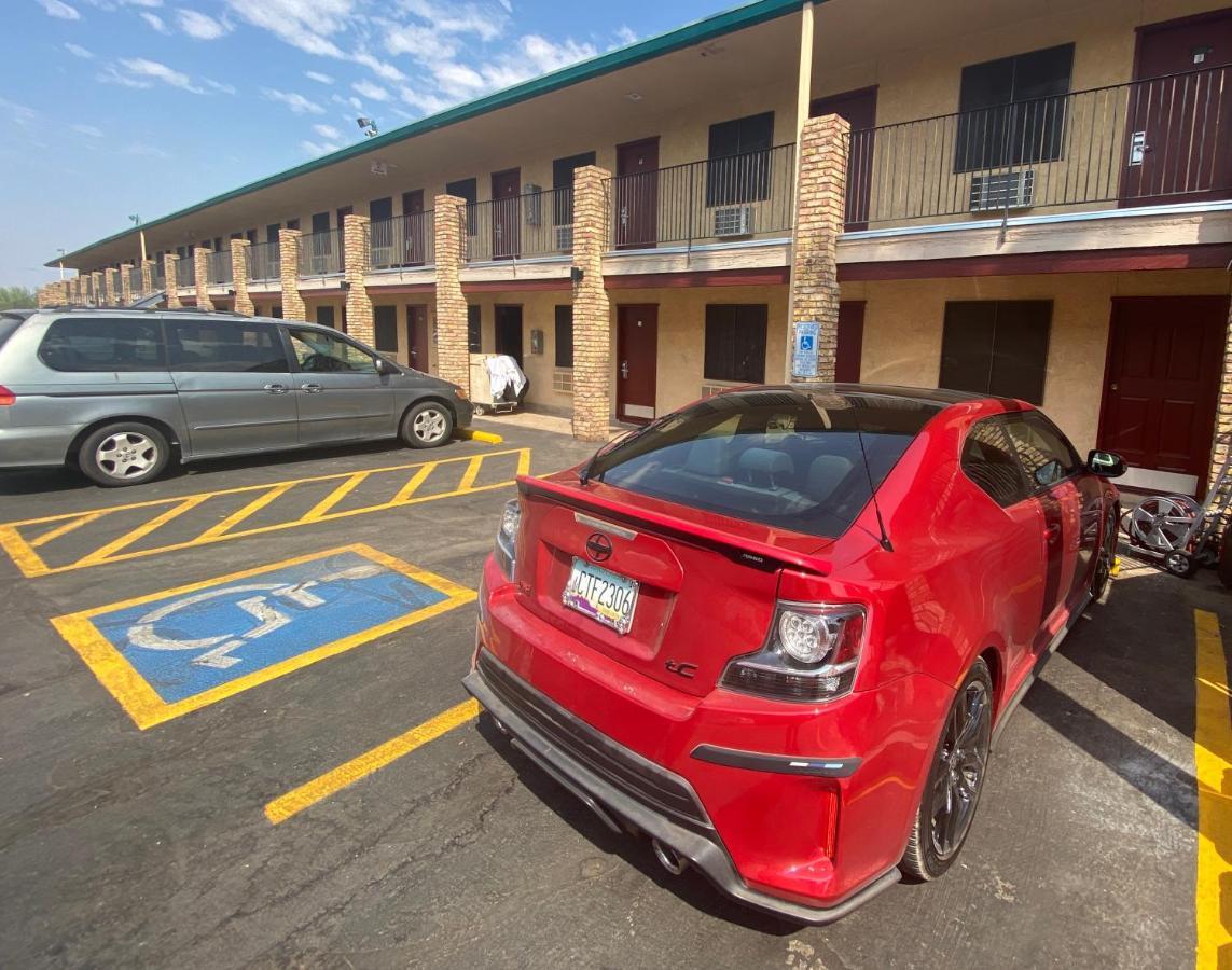 Windsor Inn Lake Havasu City Exterior photo